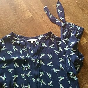 Blouse with tie sleeves